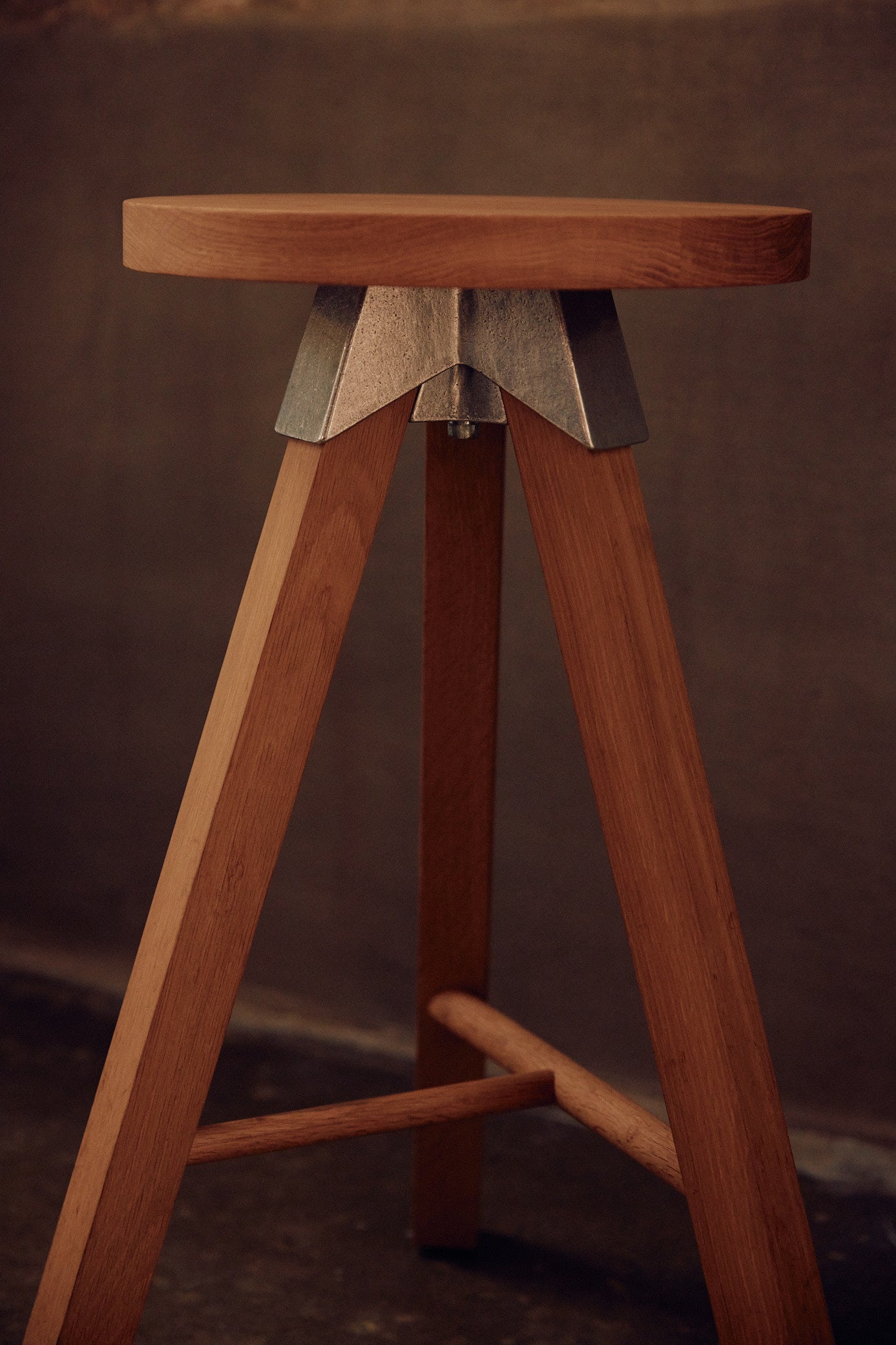 A-joint Stool