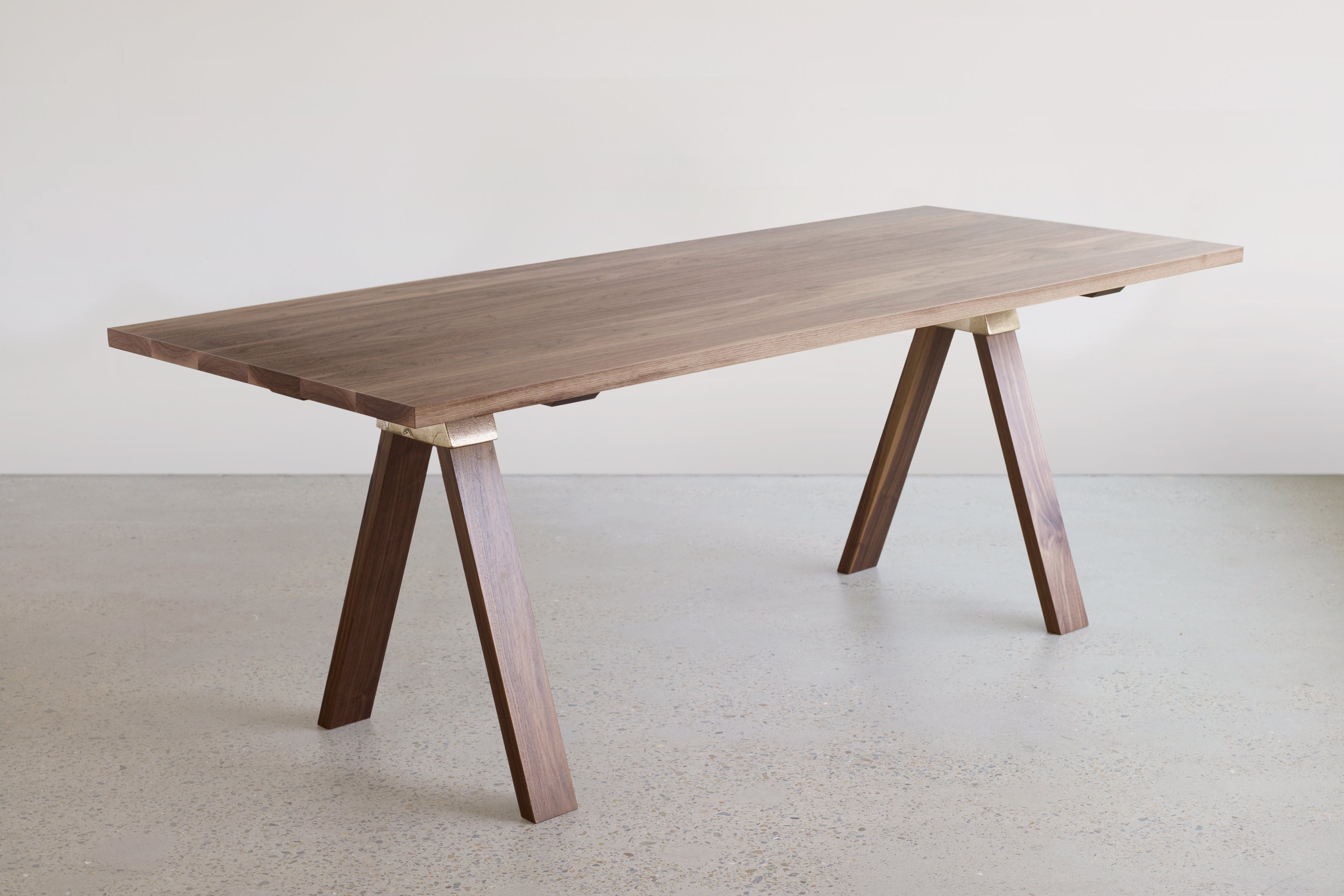 A-joint Table
