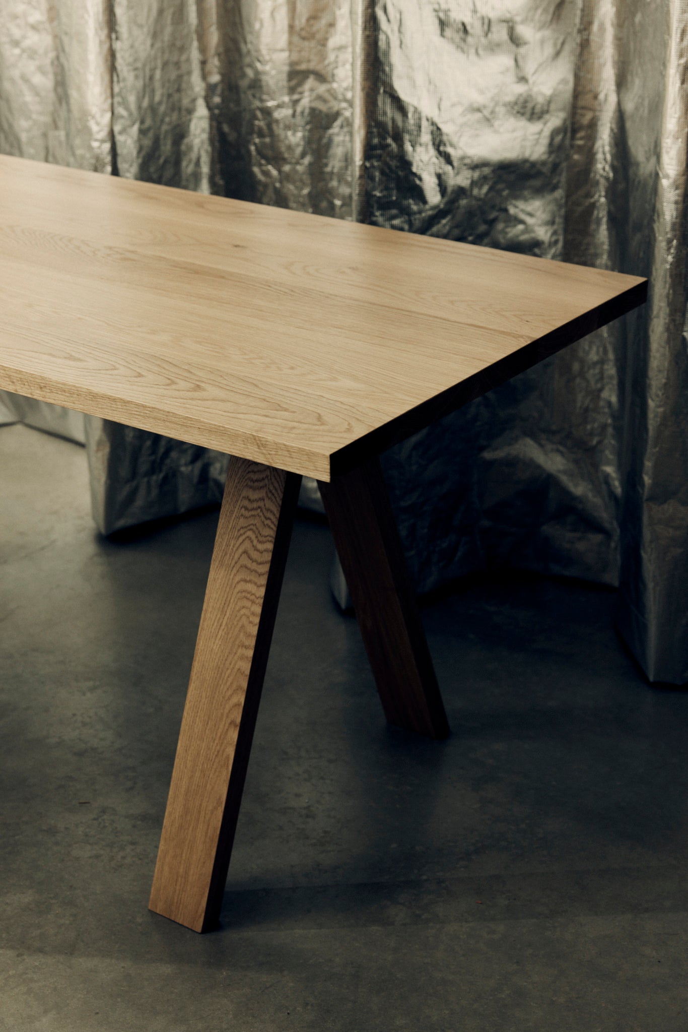 A-joint Desk